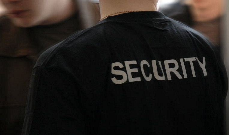 Соблазнение: Как пройти фейс-контроль в ночном клубе